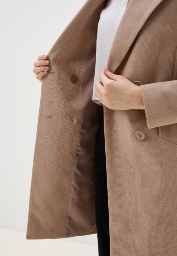 Пальто двубортное Almarosa