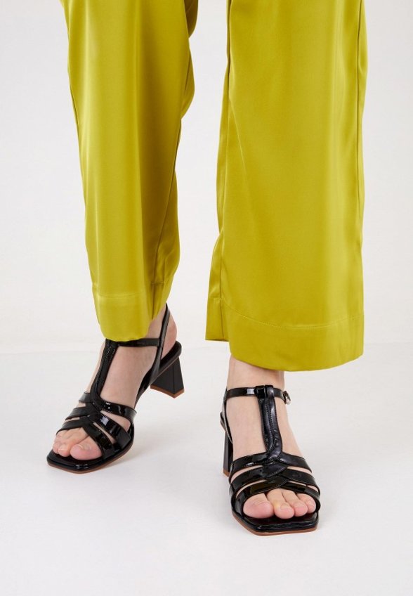 Босоножки Berkonty