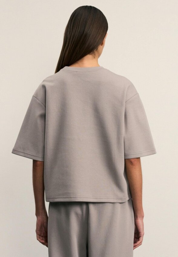 Футболка Zarina