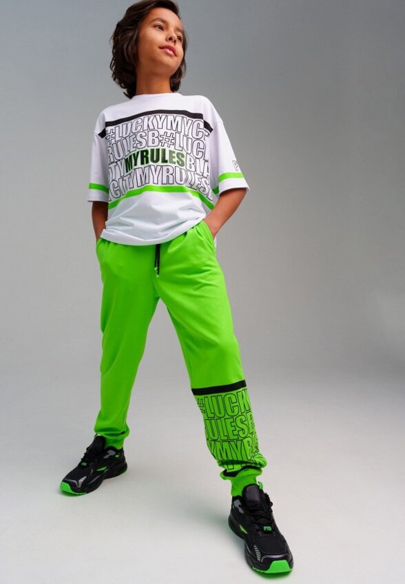 Футболка и брюки PlayToday