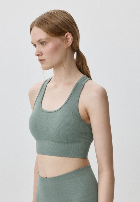 Топ спортивный Sela