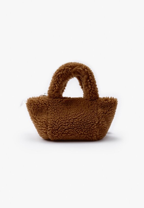 Меховая сумка с обвесами для девочек