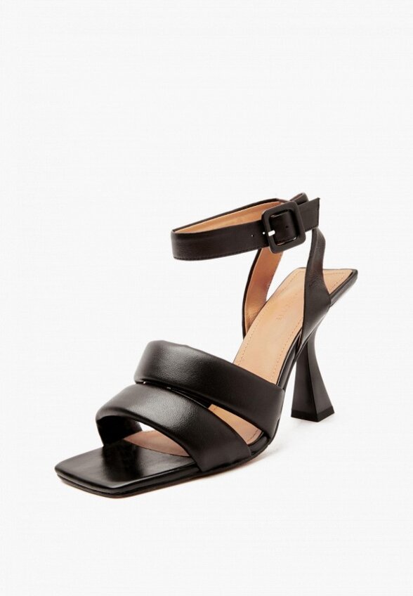 Босоножки Mascotte