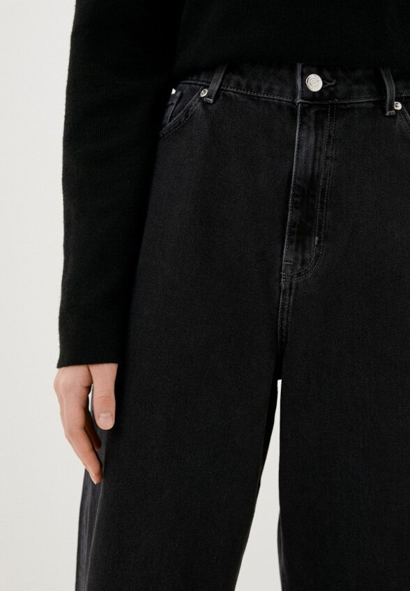 Джинсы Lacoste