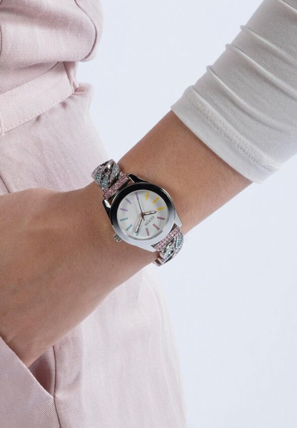 Часы Guess
