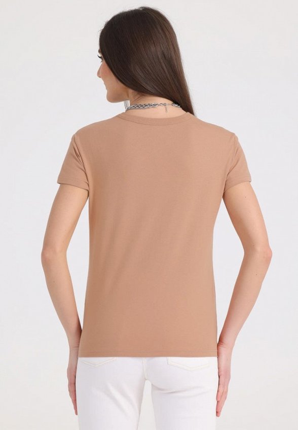 Футболка Апрель