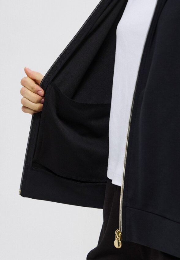 Олимпийка EA7