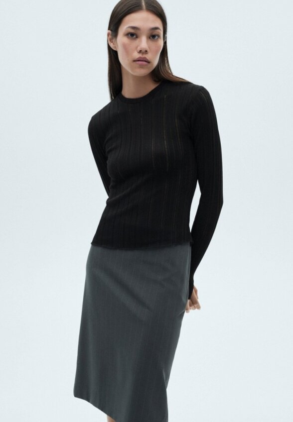 Лонгслив Mango