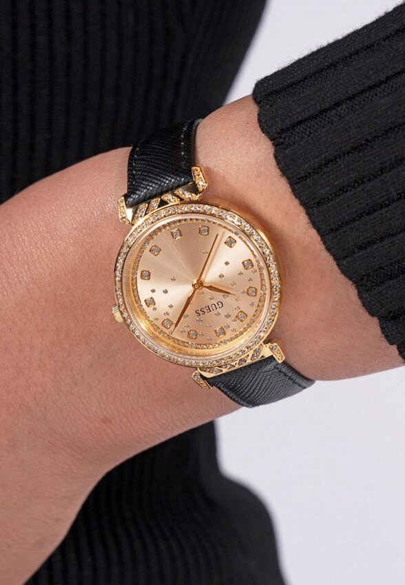 Часы Guess