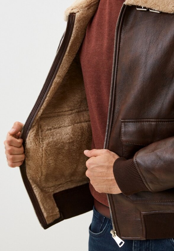 Бомбер меховой Ogmando