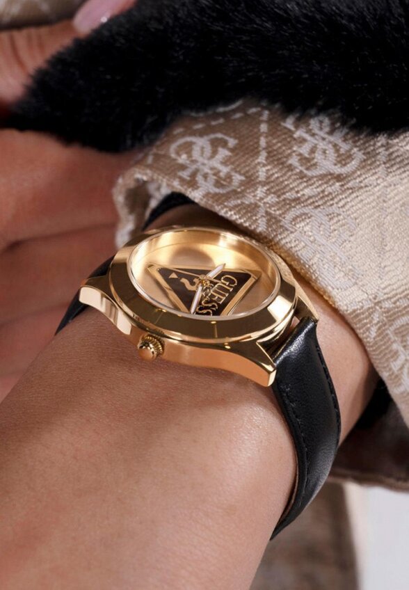 Часы Guess