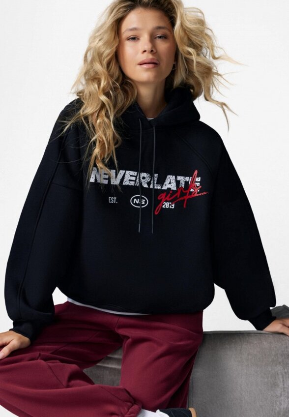 Худи Neverlate