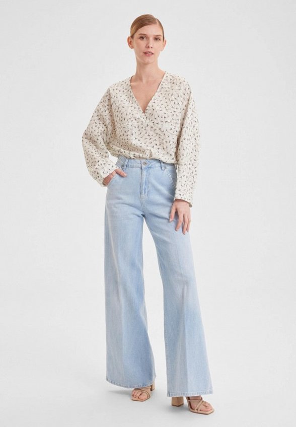 Джинсы N.O.M.I