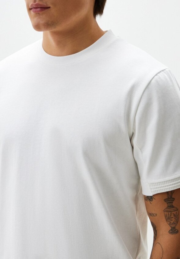 Футболка 0not1