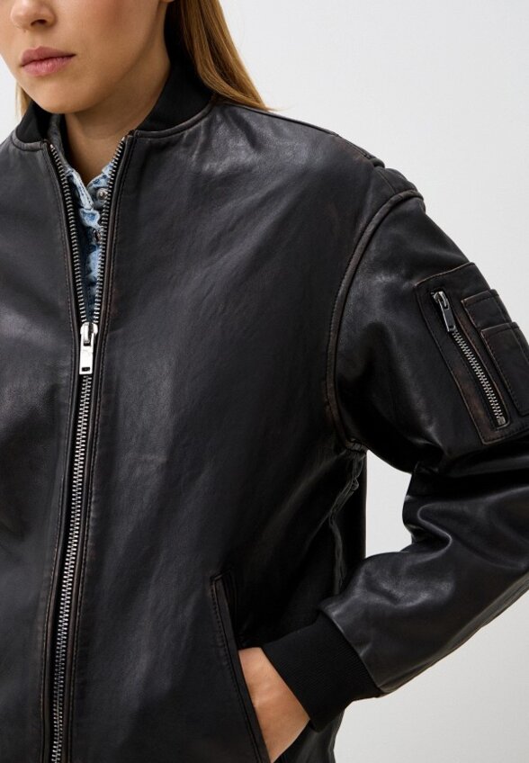 Бомбер Снежная Королева