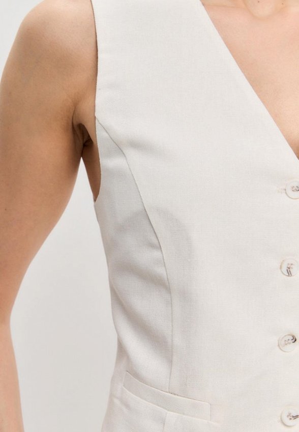 Жилет Suara Femme