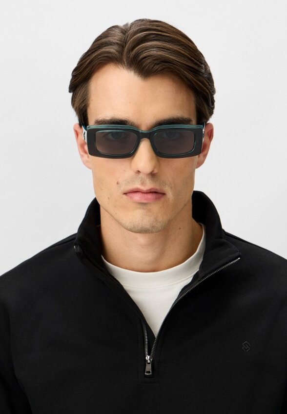 Очки солнцезащитные Calvin Klein Jeans