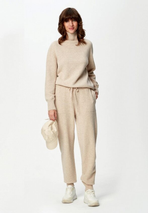 Свитер Bstatement