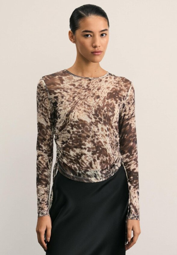 Лонгслив Zarina