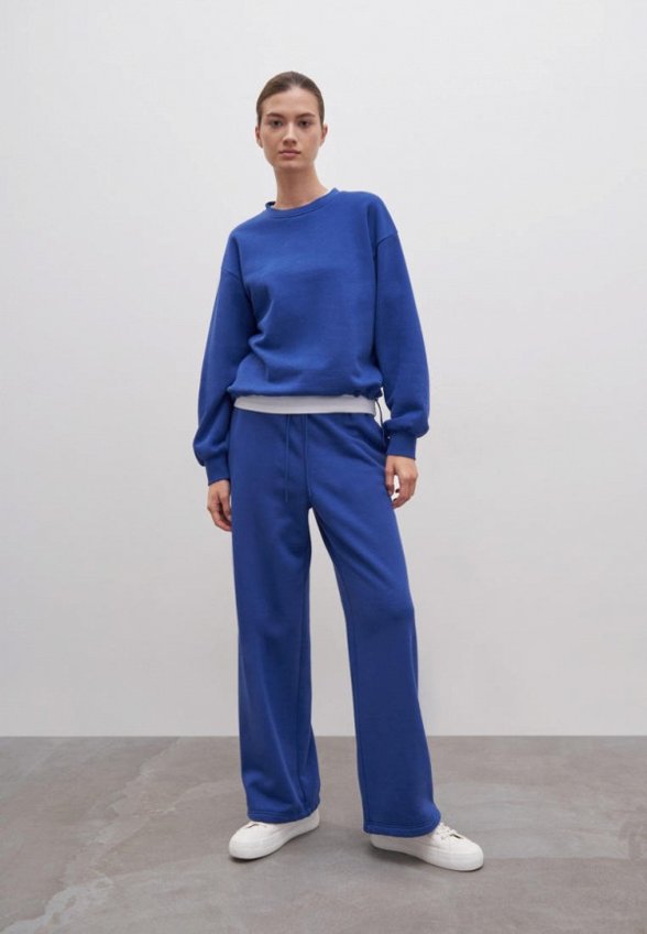 Свитшот Finn Flare