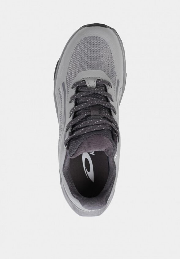 Кроссовки Kari