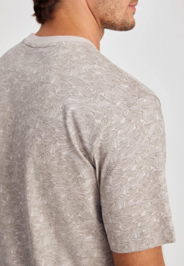 Футболка Finn Flare