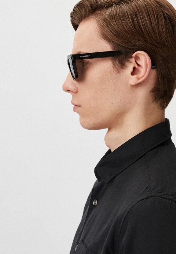 Очки солнцезащитные Burberry