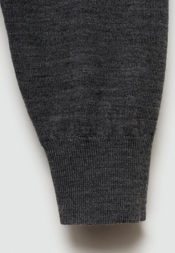 Водолазка Mango Man