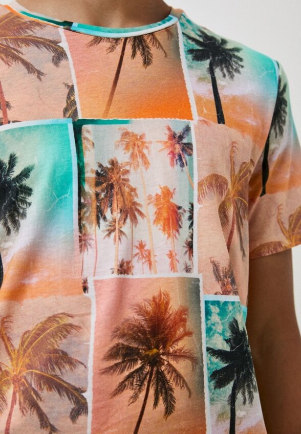 Футболка Colin's