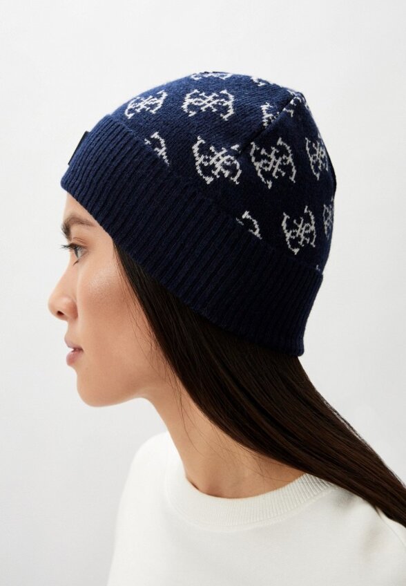 Шапка Guess