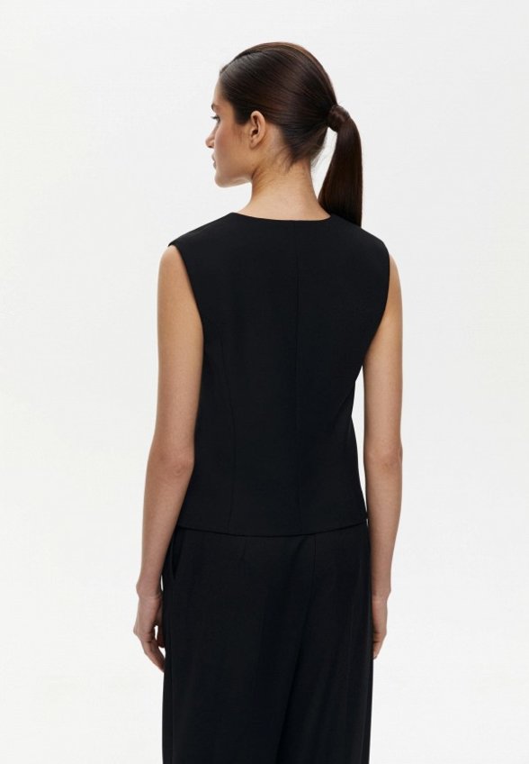 Жилет Charmstore