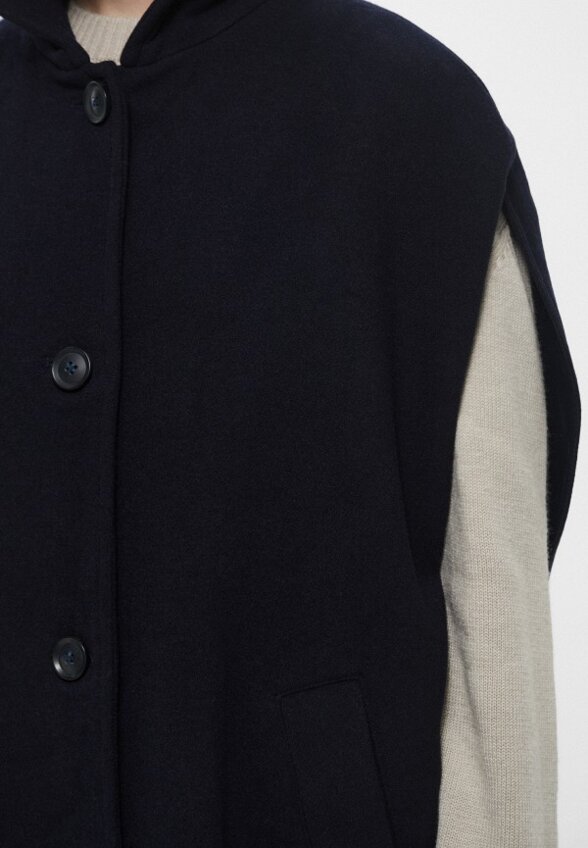 Жилет Trussardi