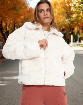 Куртка меховая женская FILA, Бежевый женщинам