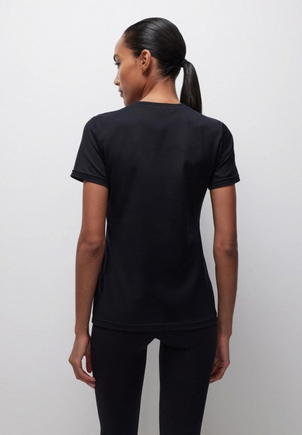 Футболка belle you