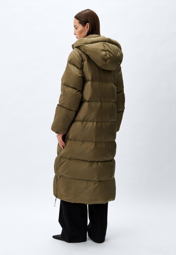 Пуховик Guess