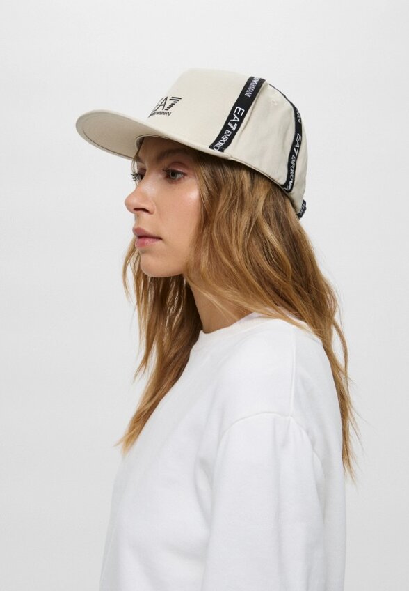 Бейсболка EA7