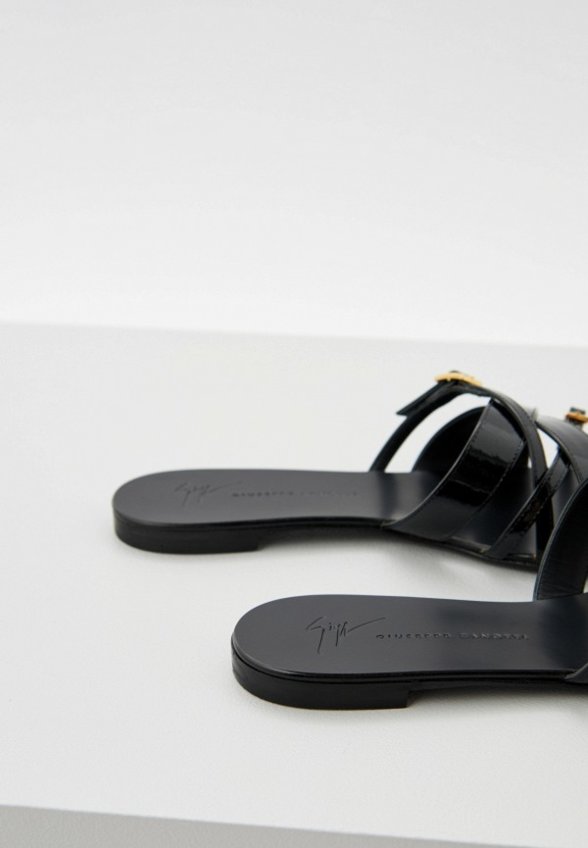 Сабо Giuseppe Zanotti