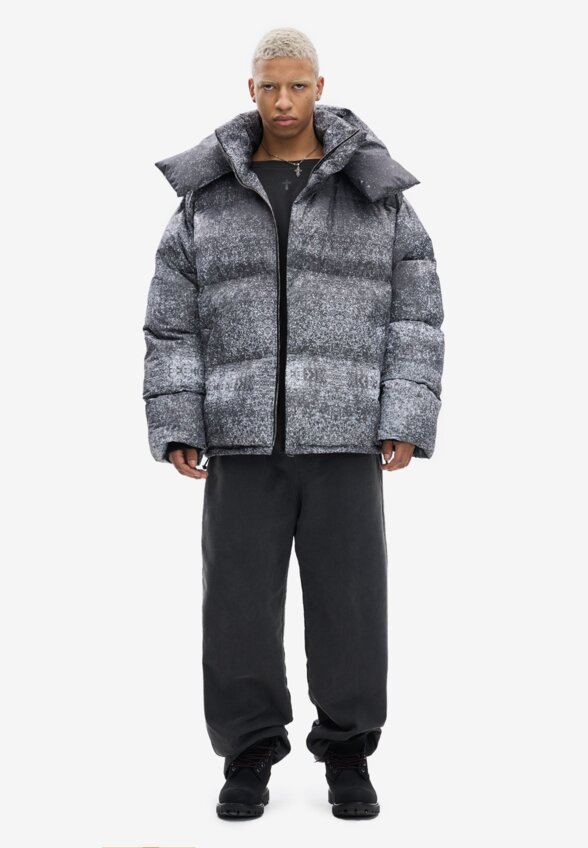 Пуховик Whisper Black FABLE