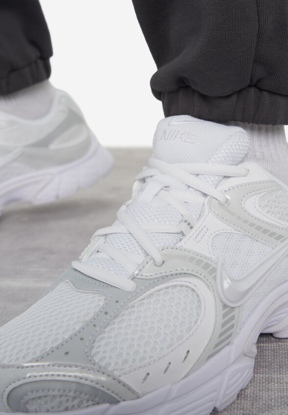 Кроссовки женские Nike V5 Rnr, Белый