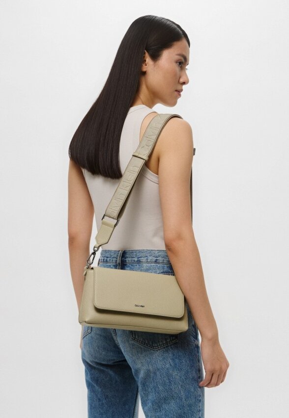 Сумка Calvin Klein