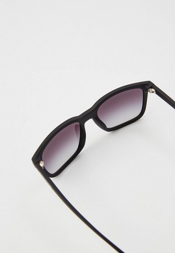 Очки солнцезащитные Armani Exchange