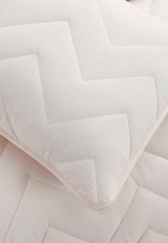 Комплект с покрывалом Sofi De Marko