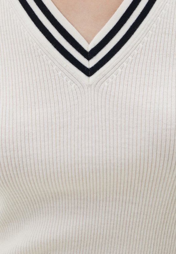 Пуловер Lusio