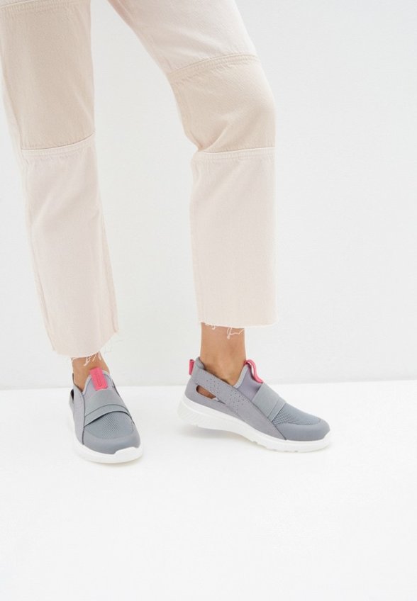 Кроссовки Wanngo