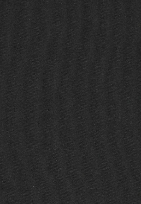 Футболка Апрель