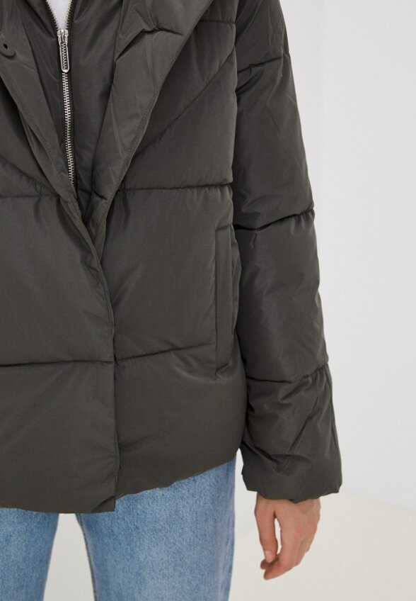 Пуховик Colin's