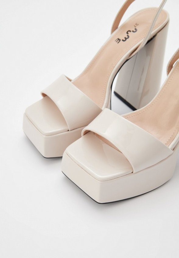 Босоножки Nume