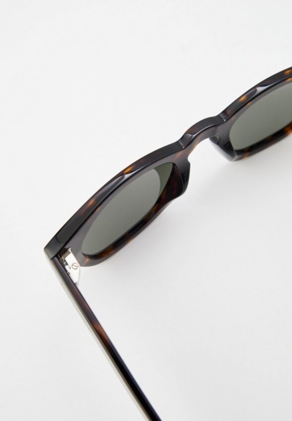 Очки солнцезащитные Saint Laurent