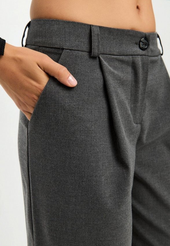 Брюки Suara Femme