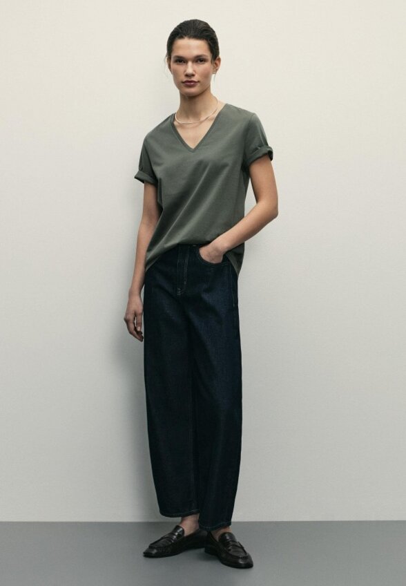 Футболка Zarina